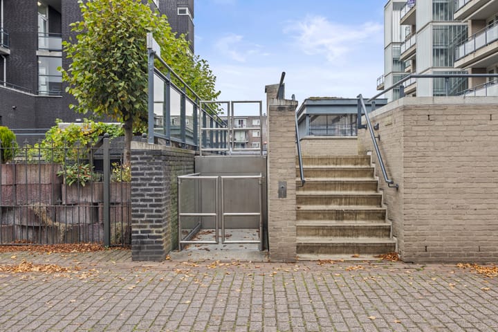 Foto 41 van Anna van Burenstraat 60-C