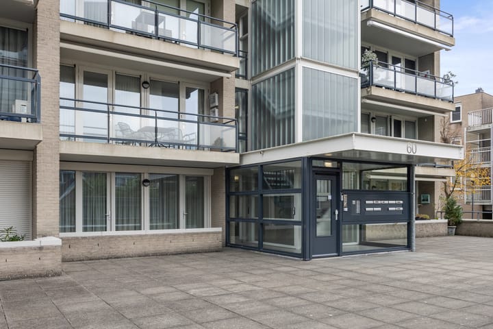 Foto 42 van Anna van Burenstraat 60-C