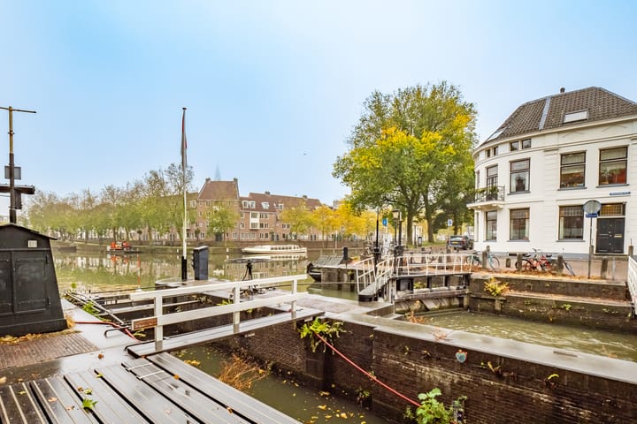 Foto 32 van Bemuurde Weerd O.Z. 28-D