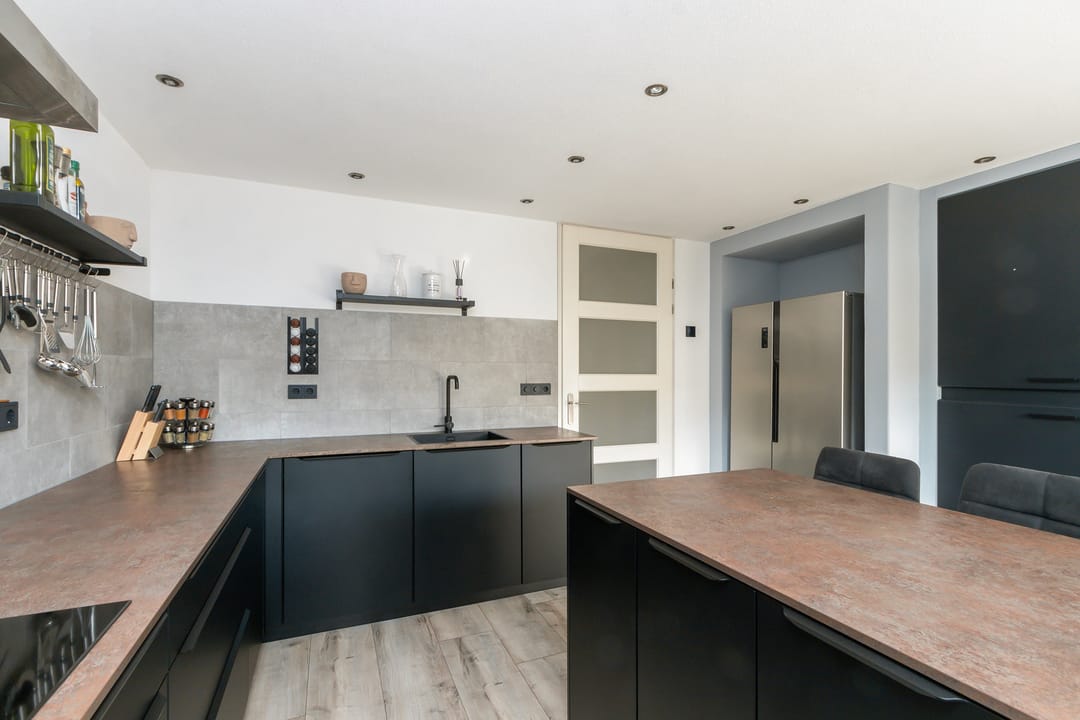 Photo 8 of Merbau 111