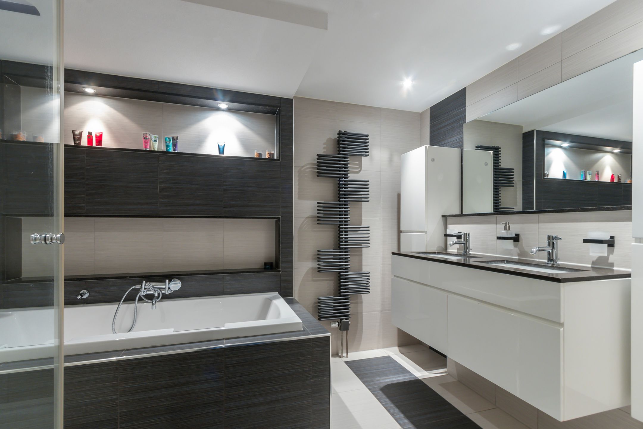 Photo 24 of Merbau 111