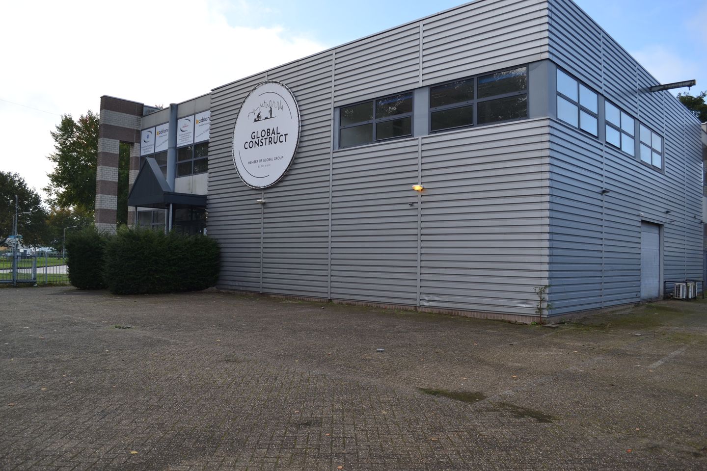 View photo 2 of Televisieweg 4