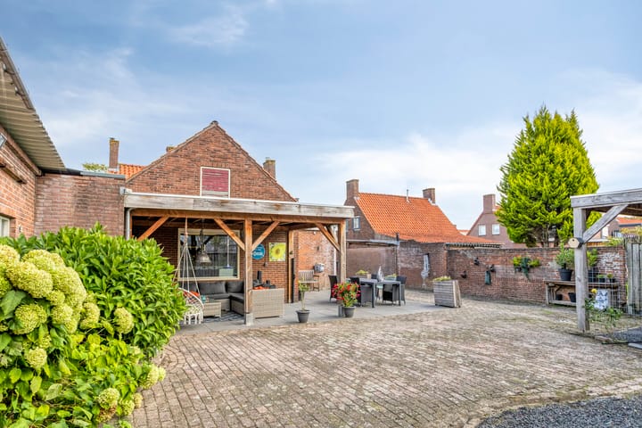 Foto 44 van A. van Drielstraat 2