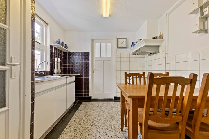 Photo 6 of Esschestraat 107