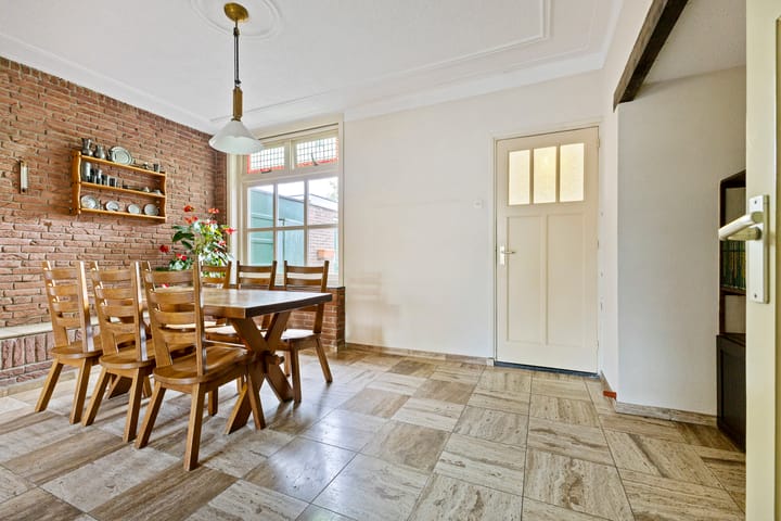 Photo 16 of Esschestraat 107