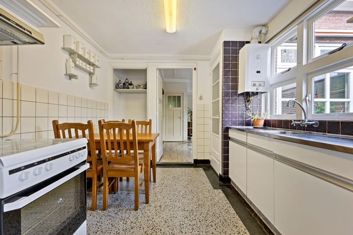 Photo 19 of Esschestraat 107