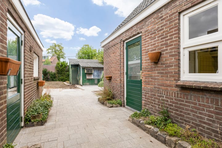 Photo 34 of Esschestraat 107