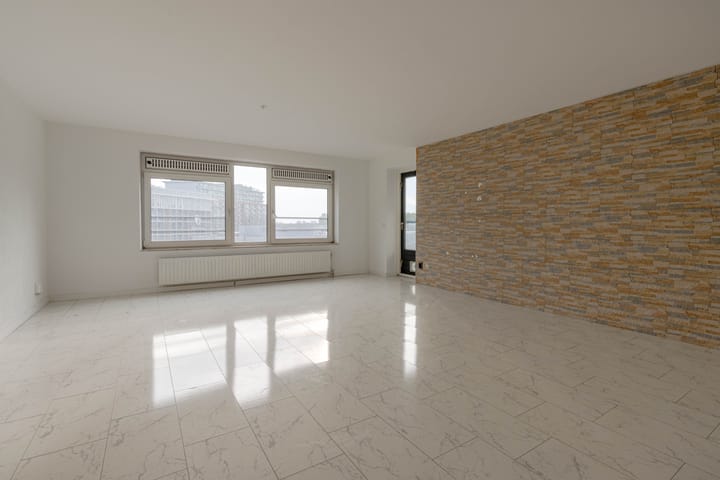 Foto 11 van Strevelsweg 852