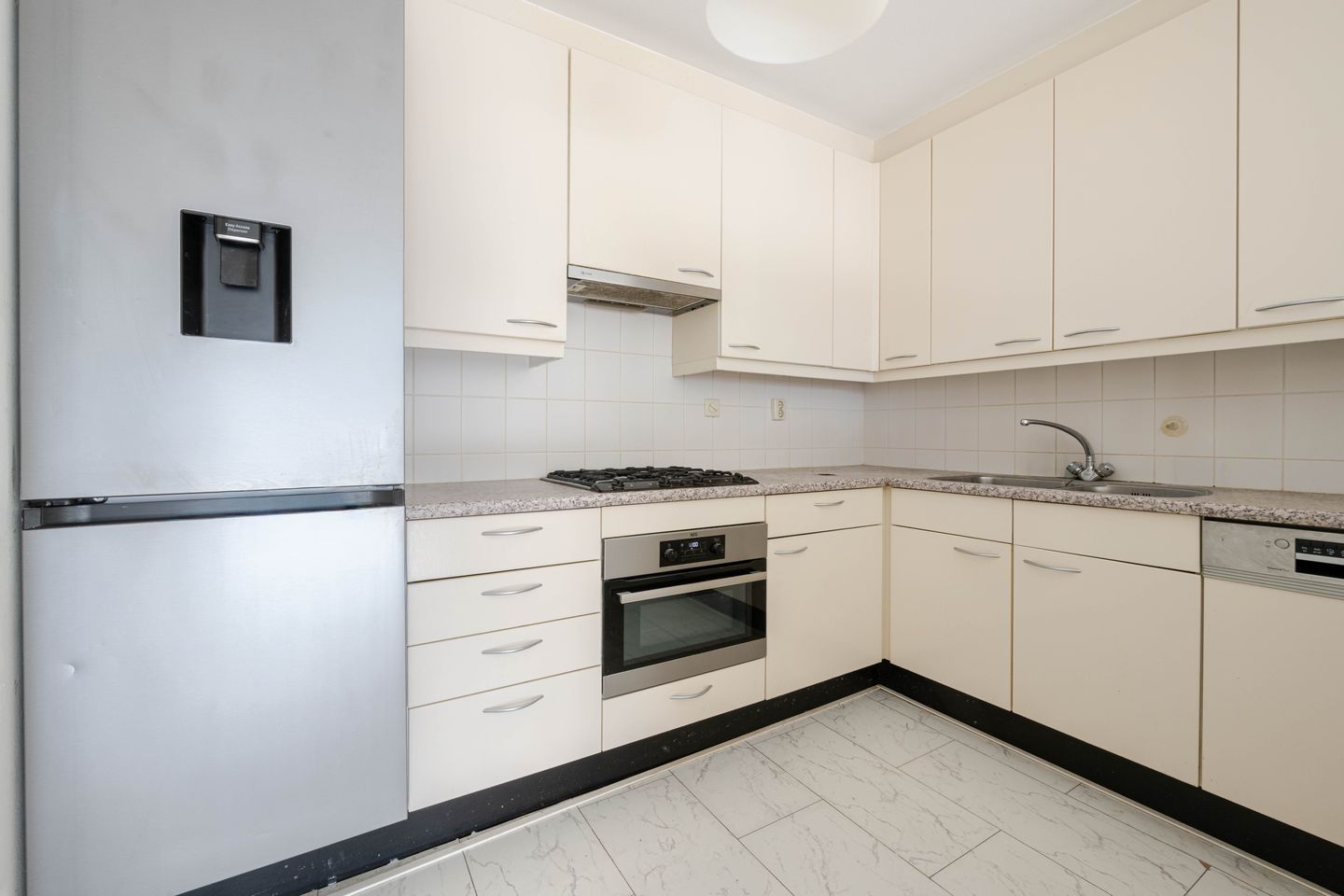 Foto 14 van Strevelsweg 852