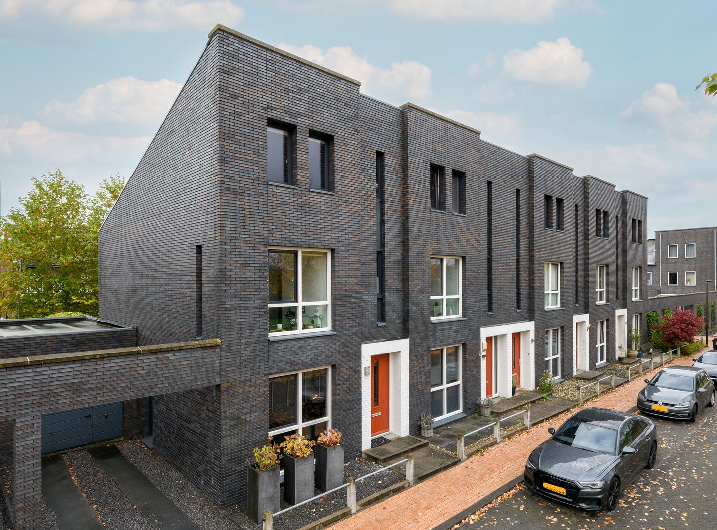 Photo 1 of Henriëtte Roland Holstweg 19