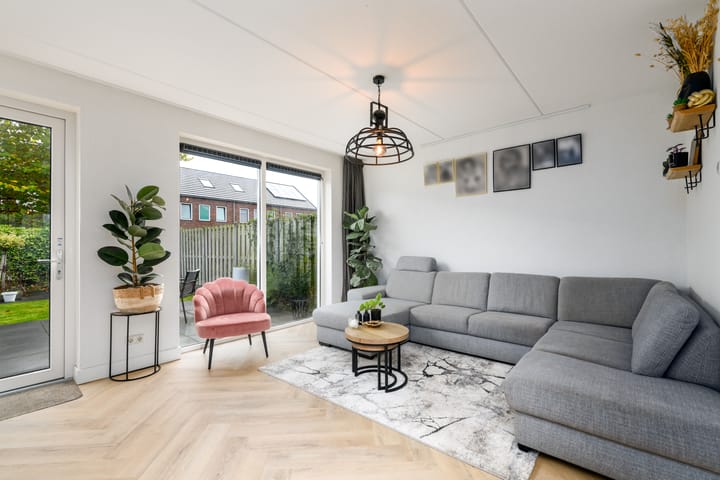 Photo 2 of Henriëtte Roland Holstweg 19