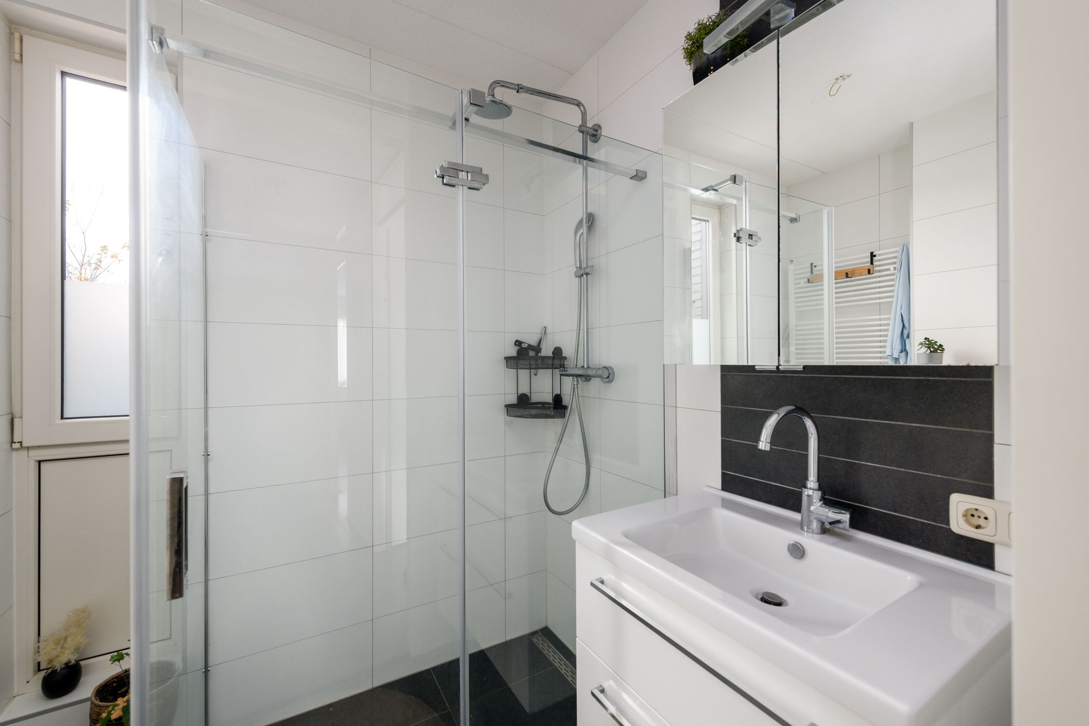 Photo 21 of Henriëtte Roland Holstweg 19