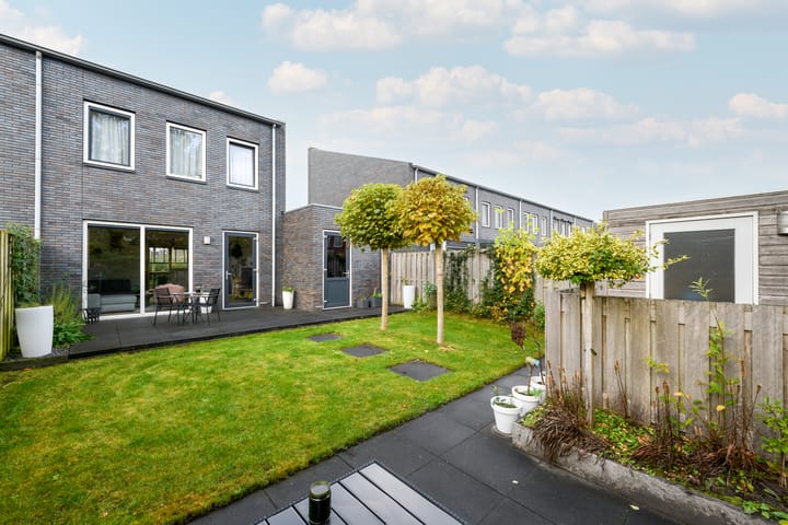 Photo 28 of Henriëtte Roland Holstweg 19