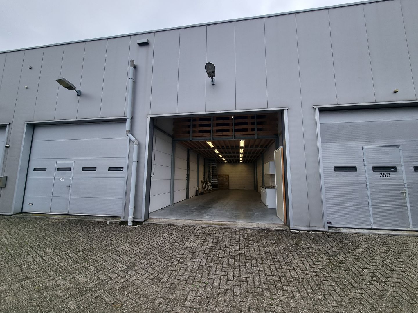 View photo 1 of Transportstraat 38-a