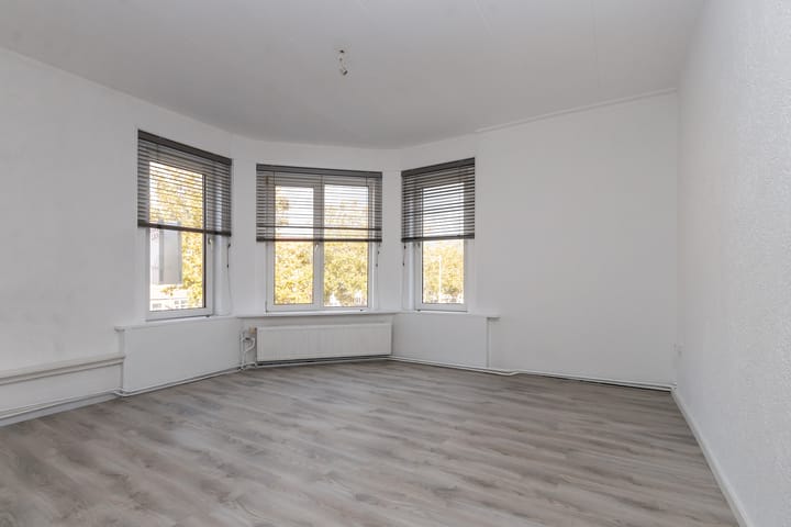 Foto 7 van Strevelsweg 144-B02