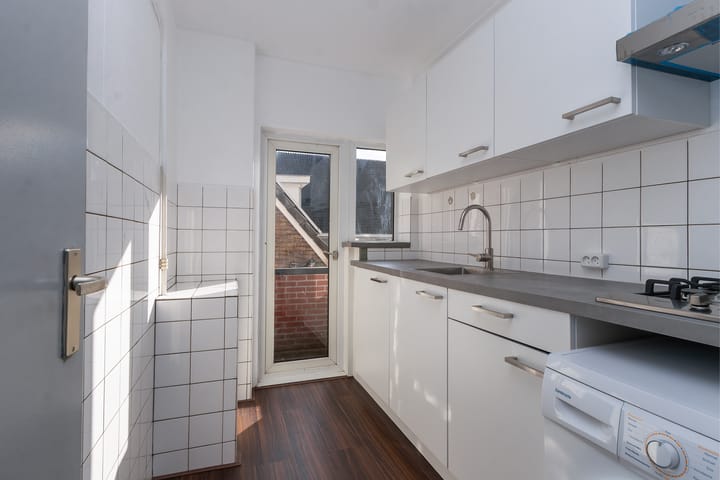 Foto 11 van Strevelsweg 144-B02