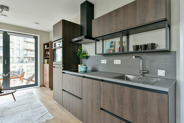 Foto 10 van Vluchtladderstraat 29