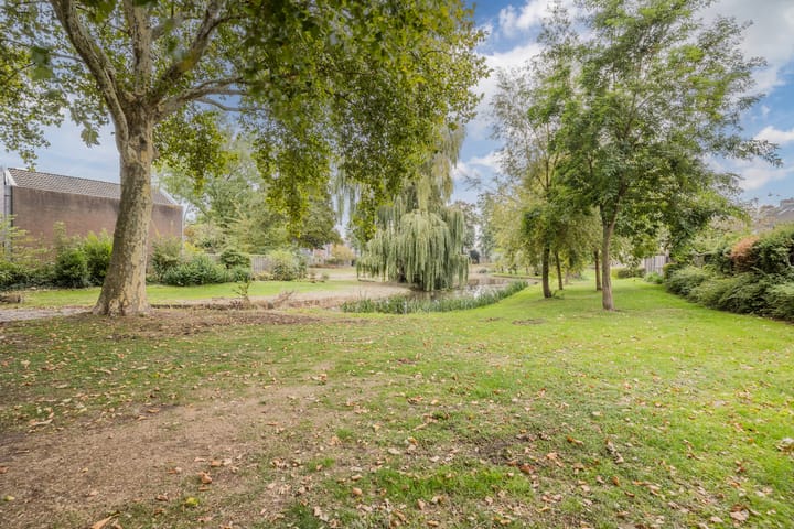 Photo 42 of Kapittelstraat 43