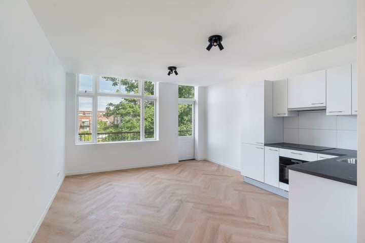 Photo 4 of Taandersstraat 36-B02