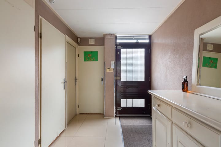 Photo 8 of Logger 18