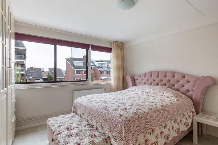 Photo 29 of Logger 18