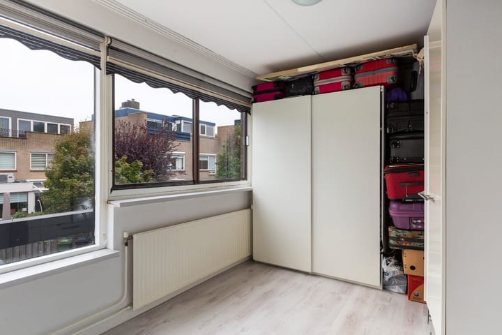 Photo 32 of Logger 18