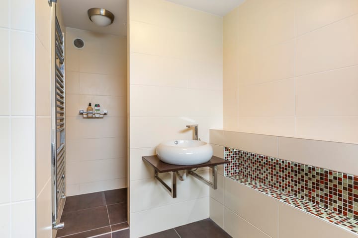 Photo 36 of Logger 18