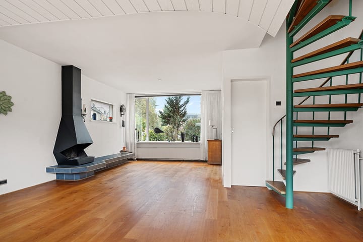 Photo 2 of Roerdompstraat 15