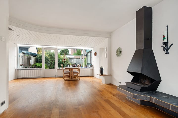 Photo 10 of Roerdompstraat 15