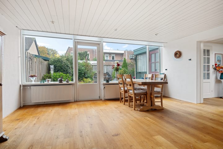 Photo 12 of Roerdompstraat 15