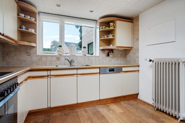 Photo 15 of Roerdompstraat 15