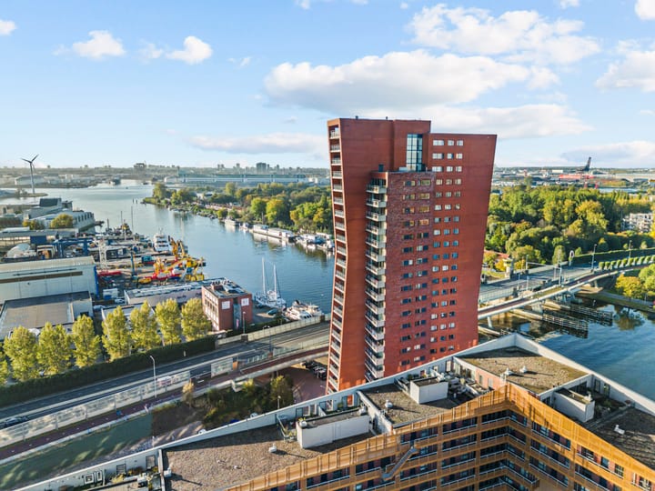 Foto 2 van Conradwerf 217