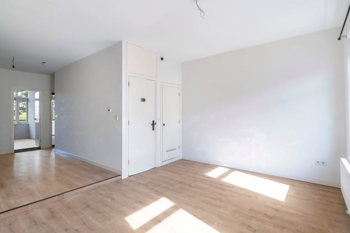 Photo 2 of Taandersstraat 36-B01