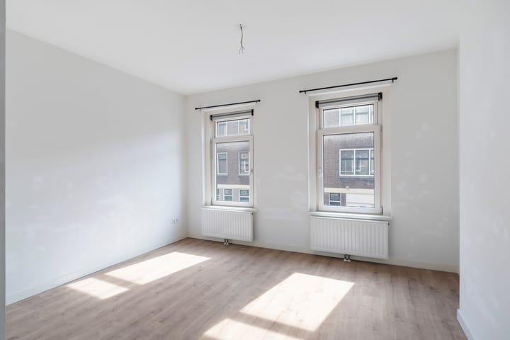 Photo 3 of Taandersstraat 36-B01