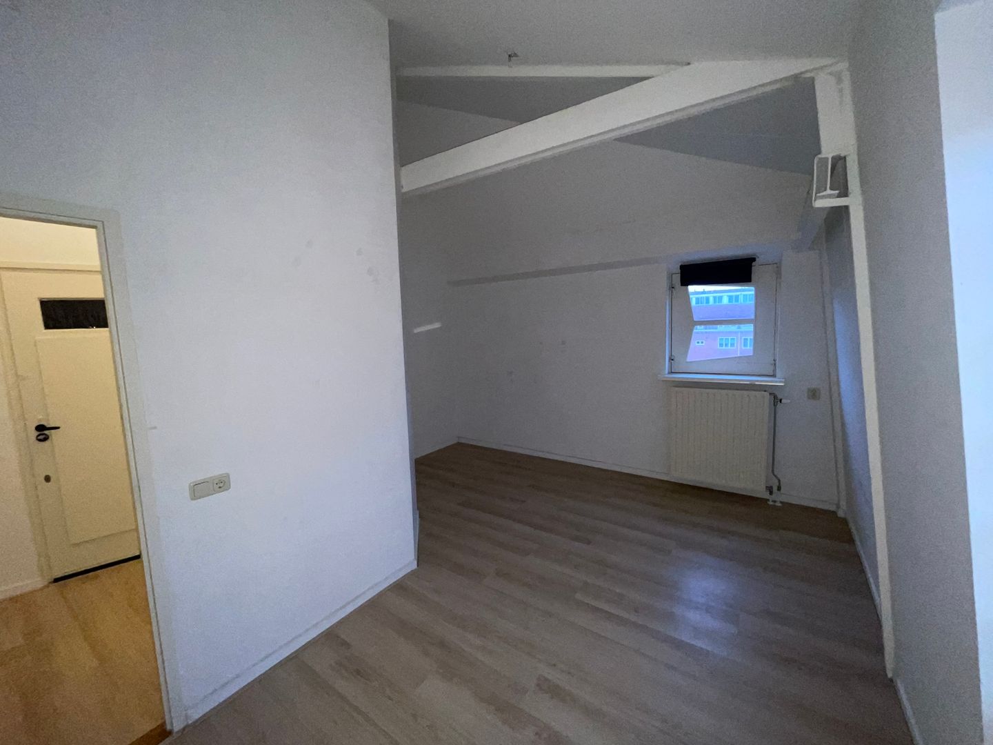 Foto 14 van Henriëtte Ronnerplein 60