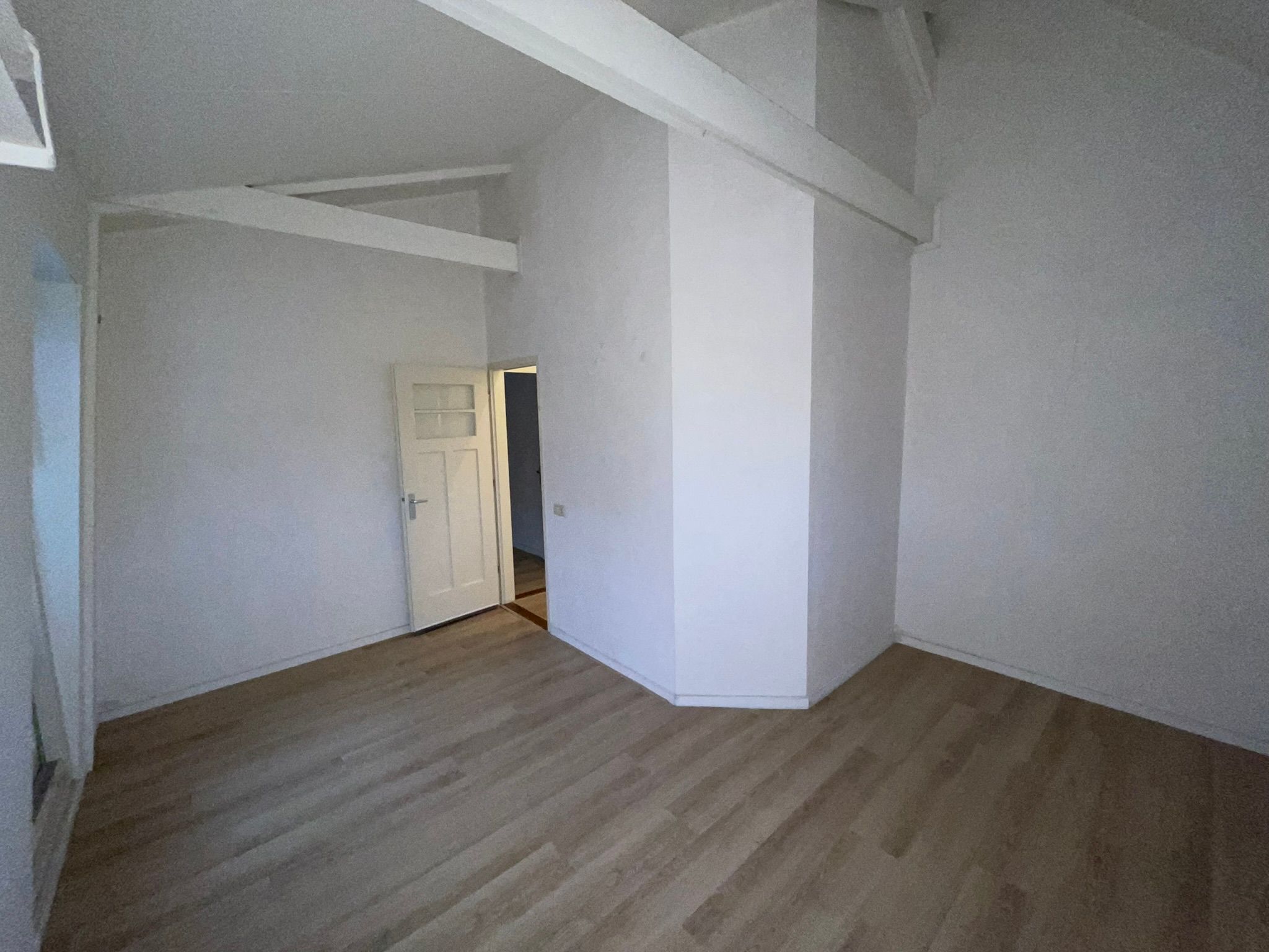 Foto 15 van Henriëtte Ronnerplein 60