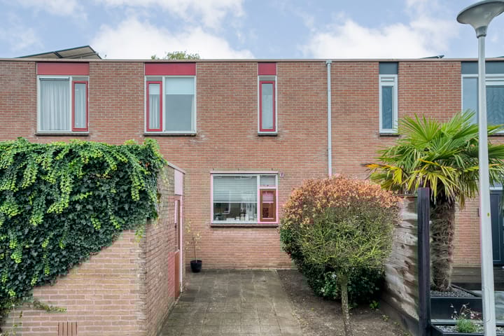 Van Limburg Stirumware 17