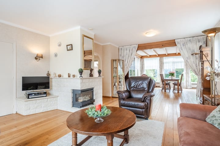 Foto 2 van Deken Franssenstraat 9