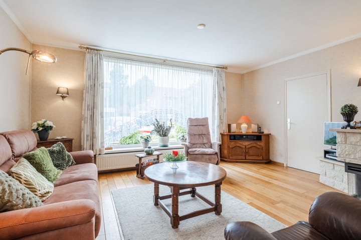 Foto 8 van Deken Franssenstraat 9