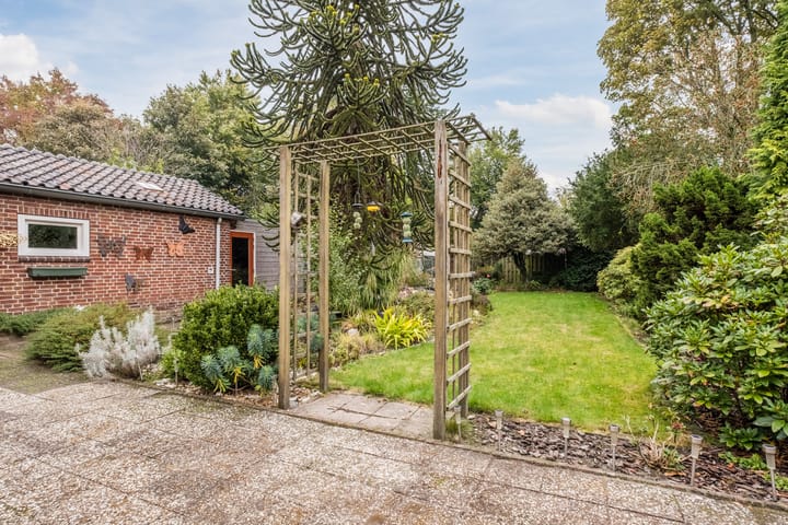 Foto 37 van Deken Franssenstraat 9