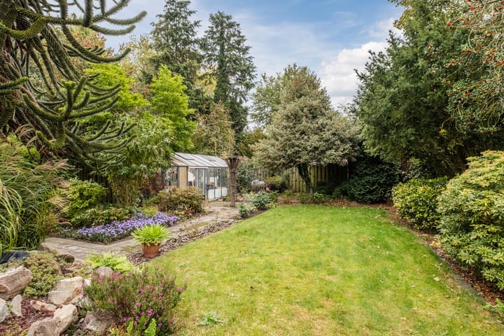 Foto 38 van Deken Franssenstraat 9