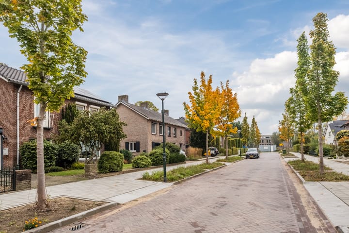 Foto 42 van Deken Franssenstraat 9