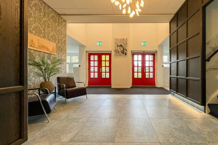 Photo 44 of Dr. Ariënsstraat 93