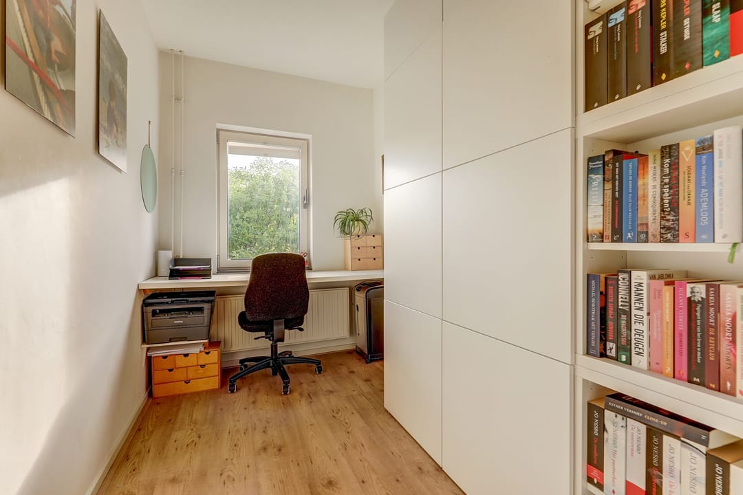 Photo 16 of Corduwenerstraat 9