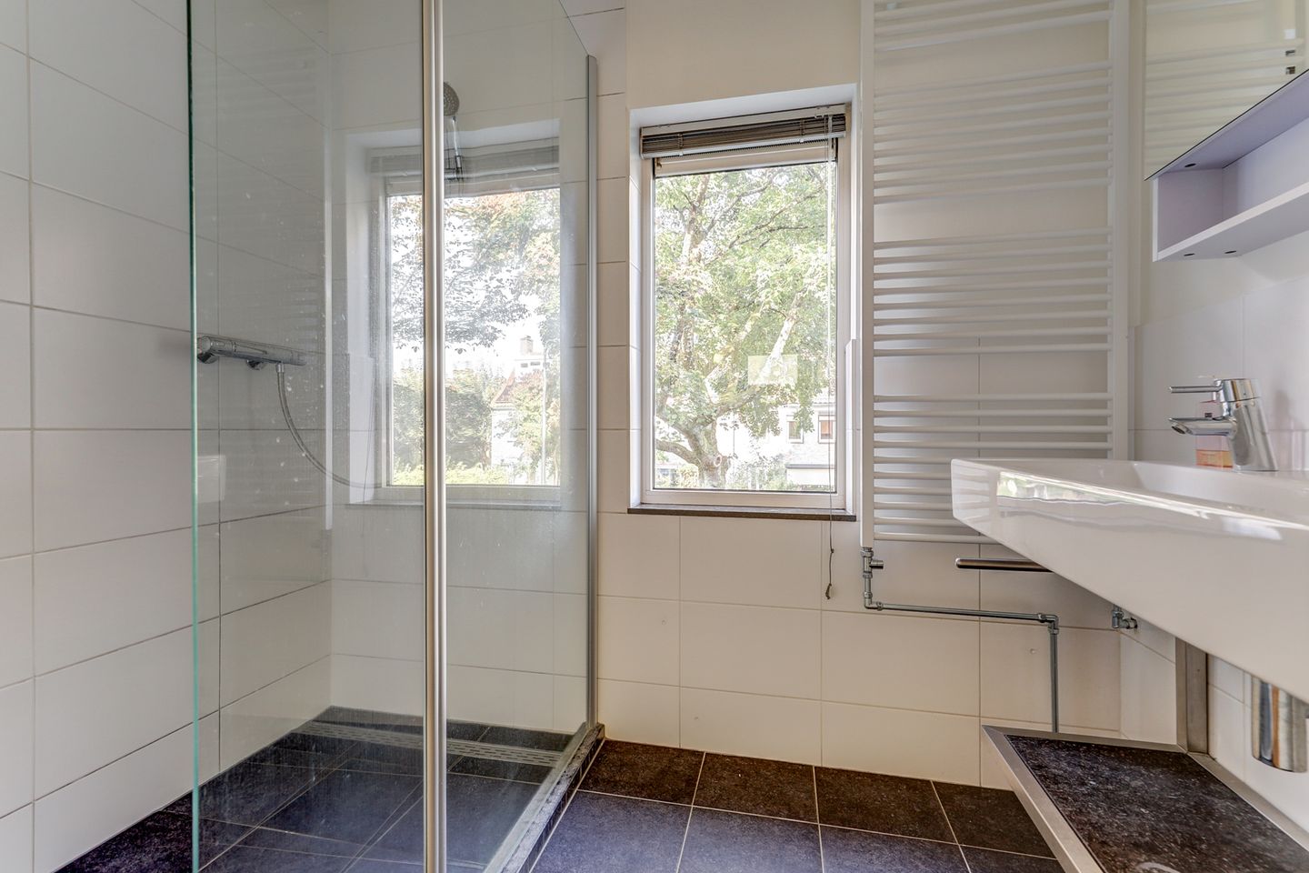 Photo 19 of Corduwenerstraat 9