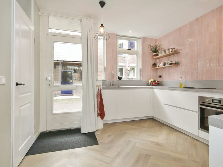 Foto 19 van Burretstraat 1