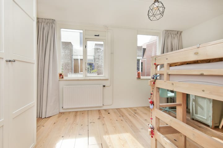 Foto 31 van Burretstraat 1