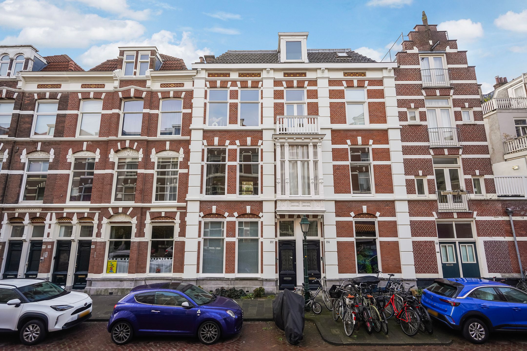 Photo 3 of Obrechtstraat 194-A