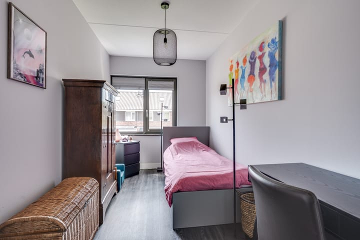 Photo 28 of Luikens 7