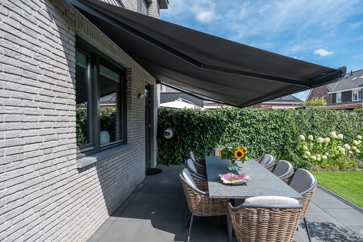 Photo 33 of Luikens 7